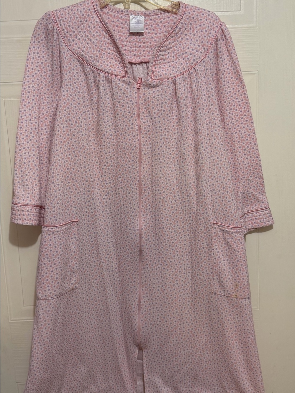 Secret Treasures Pink & Lavender Floral Zip Front Robe